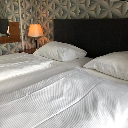 Hotel Moji Koeln Ngoại thất bức ảnh